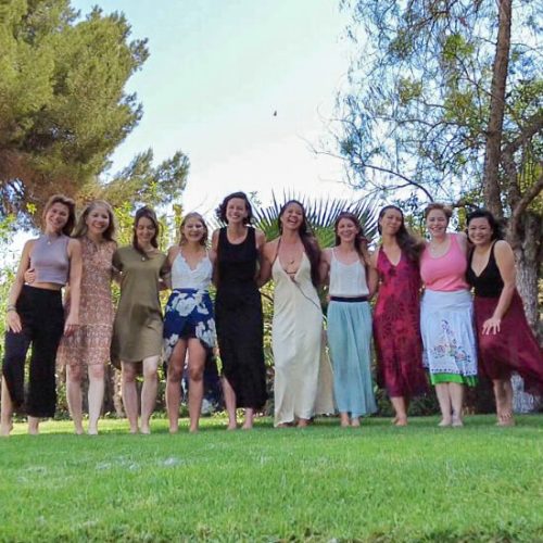 Retreat für Frauen - Gruppenfoto vor Zeremonie Stefanie Grace