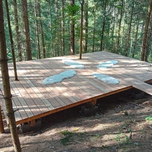 Outdooryoga Spot im Wald